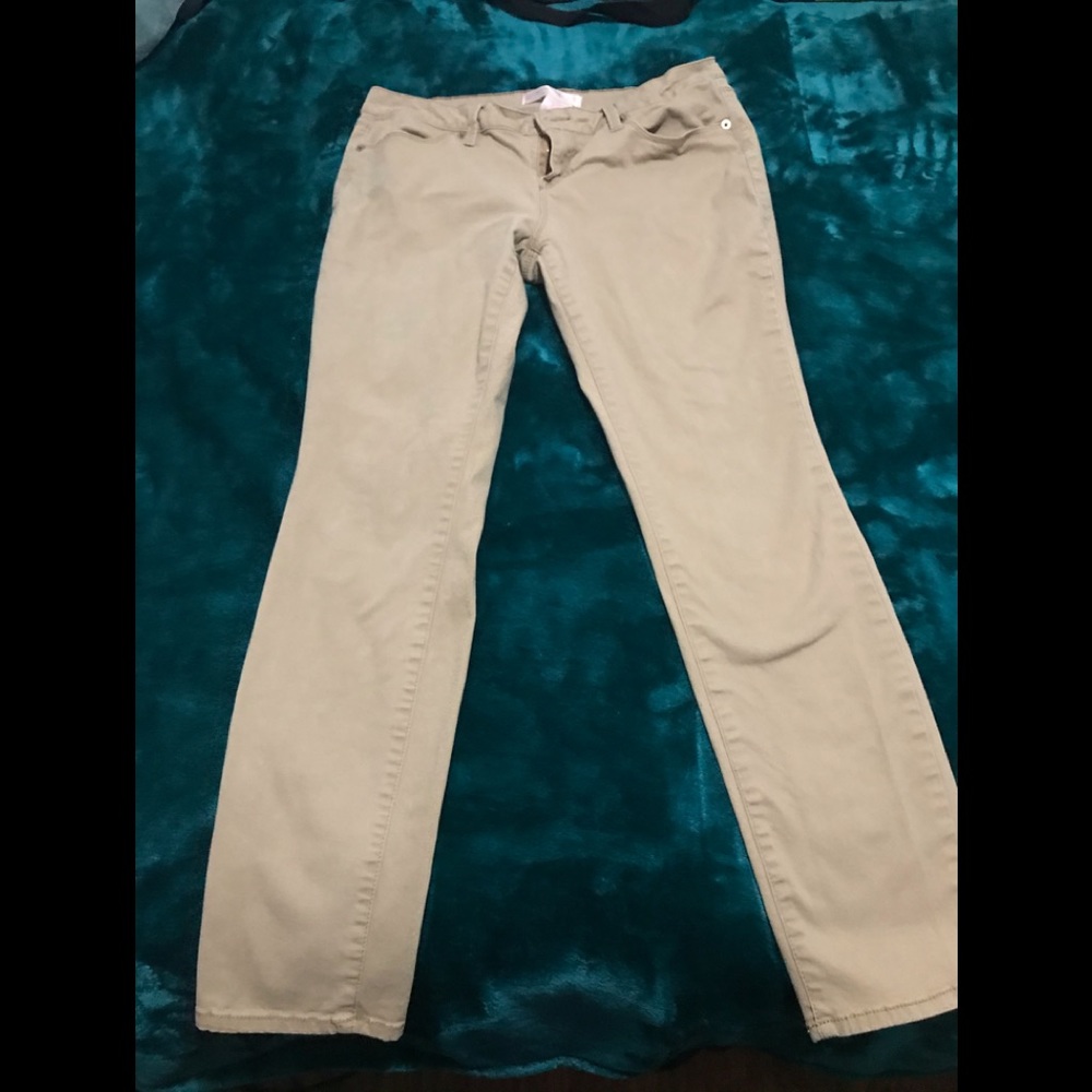 No Boundaries Khaki skinny jeans